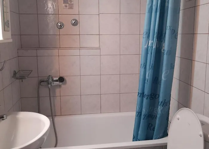 Christina νεα περαμοσ * Néa Péramos