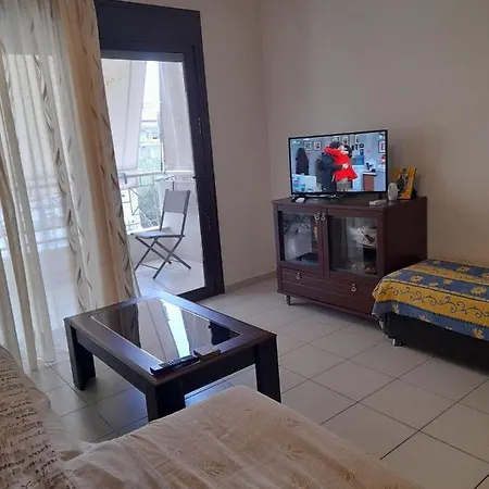 Christina νεα περαμοσ Apartament *