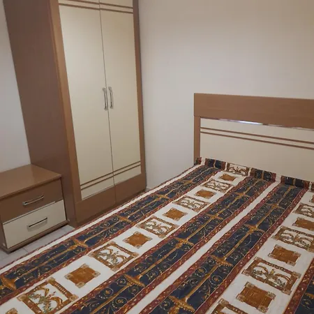 Christina νεα περαμοσ Apartament Néa Péramos